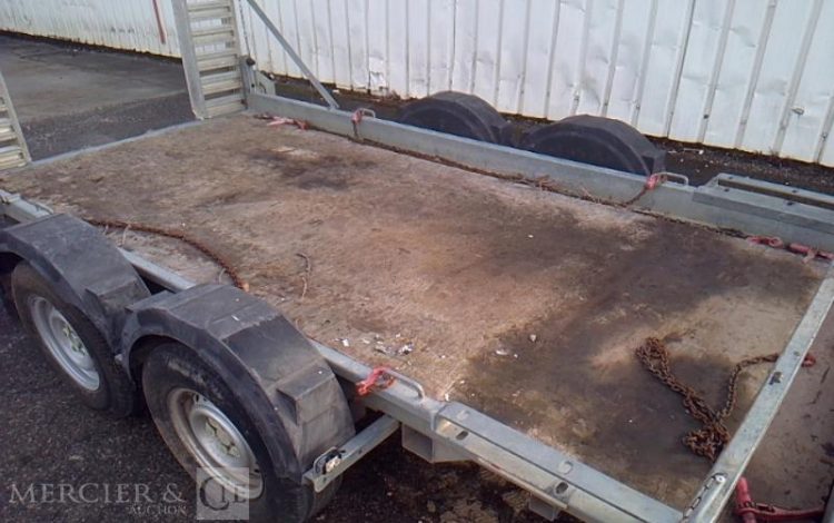 HUBIERE REMORQUE PORTE ENGIN 3T5  FG-238-DT