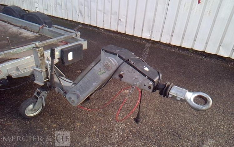 HUBIERE REMORQUE PORTE ENGIN 3T5  FG-238-DT