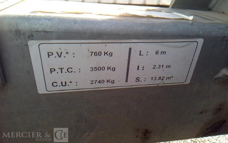 HUBIERE REMORQUE PORTE ENGIN 3T5  FG-238-DT