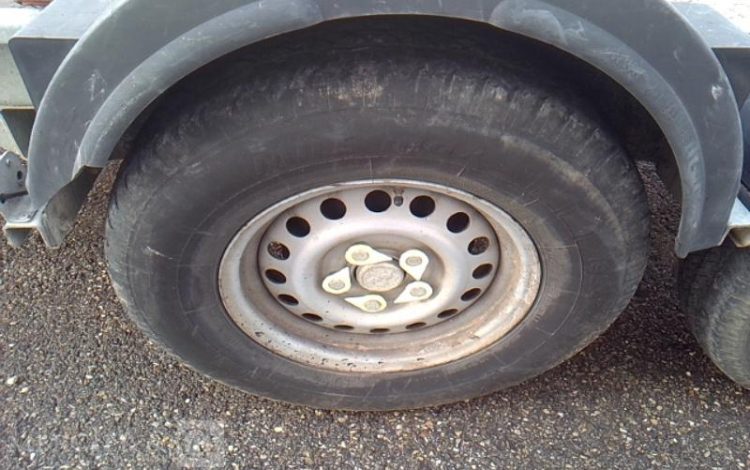 HUBIERE REMORQUE PORTE ENGIN 3T5  FG-238-DT