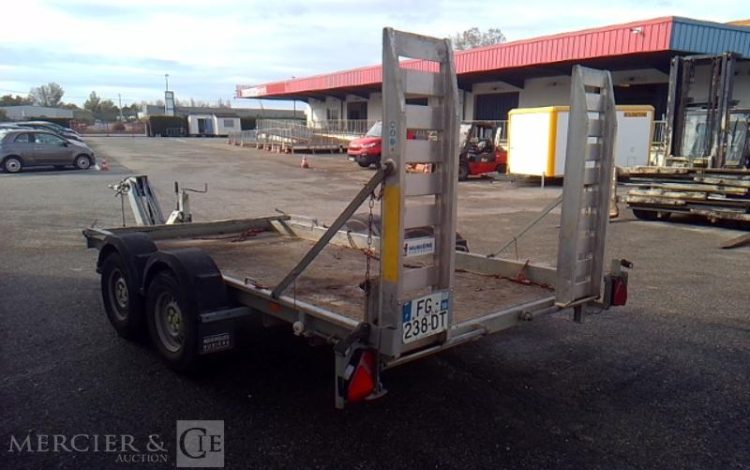 HUBIERE REMORQUE PORTE ENGIN 3T5  FG-238-DT