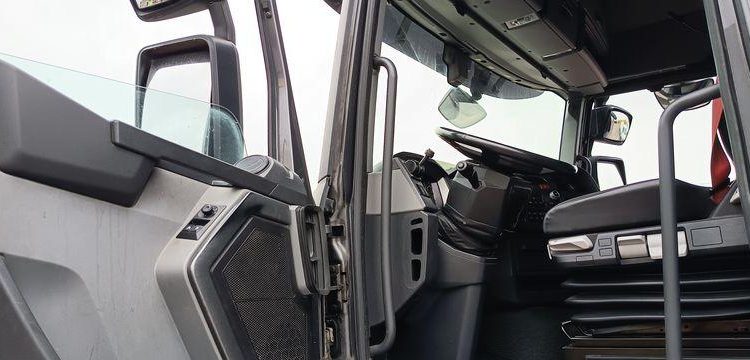 RENAULT T 480 DTI 13 EQUIPE HYDRAULIQUE PTRA : 44 TONNES – DIESEL – 776591 KMS – AN 2019 GRIS FH-639-TE