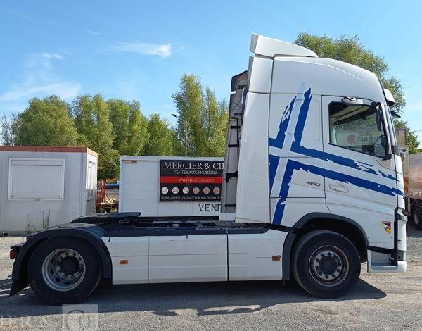 VOLVO FH 460 PTRA 44 TONNES – DIESEL – 976779 KMS – ANNEE 2019 BLANC FK-894-JP