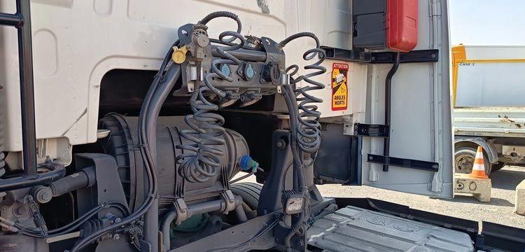 VOLVO FH 460 PTRA 44 TONNES – DIESEL – 976779 KMS – ANNEE 2019 BLANC FK-894-JP