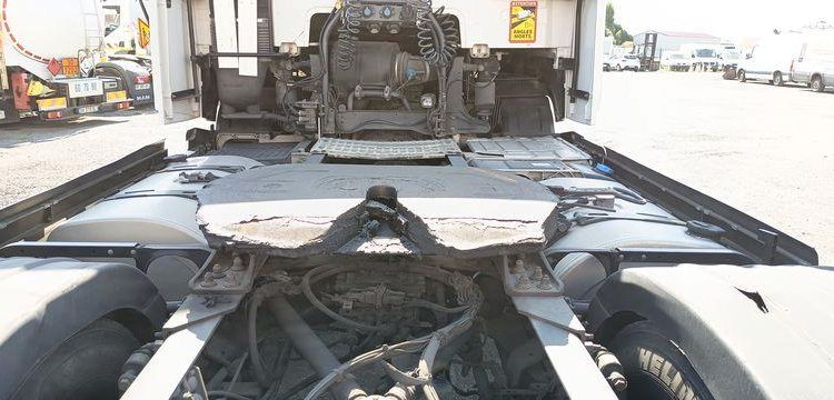 VOLVO FH 460 PTRA 44 TONNES – DIESEL – 976779 KMS – ANNEE 2019 BLANC FK-894-JP