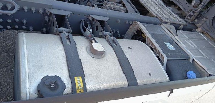 VOLVO FH 460 PTRA 44 TONNES – DIESEL – 976779 KMS – ANNEE 2019 BLANC FK-894-JP