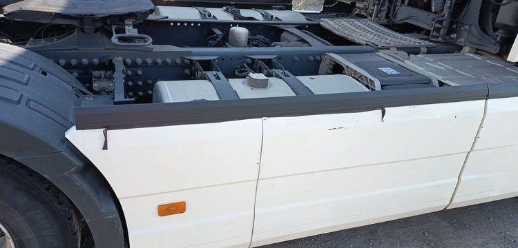 VOLVO FH 460 PTRA 44 TONNES – DIESEL – 976779 KMS – ANNEE 2019 BLANC FK-894-JP