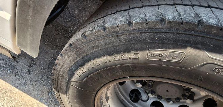 VOLVO FH 460 PTRA 44 TONNES – DIESEL – 976779 KMS – ANNEE 2019 BLANC FK-894-JP