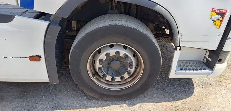 VOLVO FH 460 PTRA 44 TONNES – DIESEL – 976779 KMS – ANNEE 2019 BLANC FK-894-JP