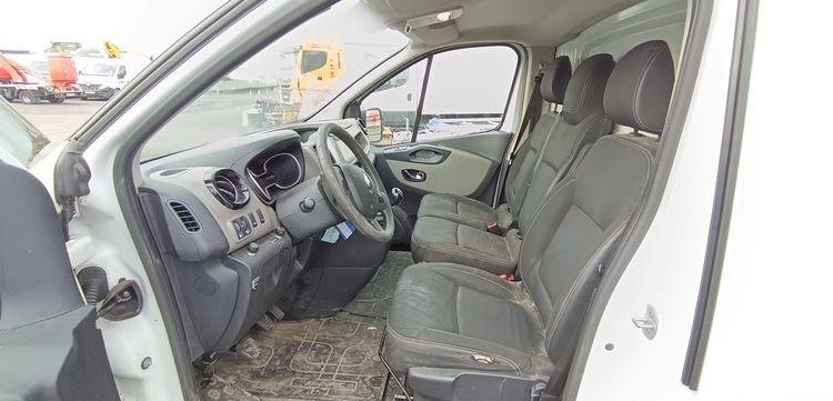 RENAULT TRAFIC AVEC NACELLE  FN-131-ML