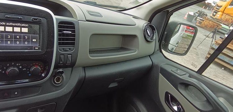 RENAULT TRAFIC AVEC NACELLE  FN-131-ML