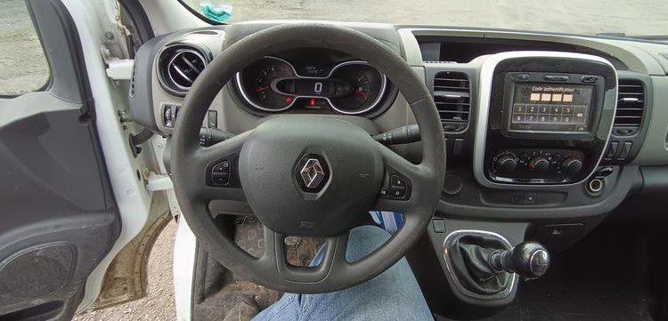 RENAULT TRAFIC AVEC NACELLE  FN-131-ML