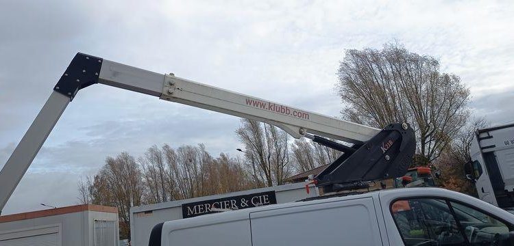 RENAULT TRAFIC AVEC NACELLE  FN-131-ML