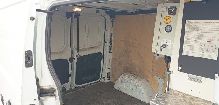 RENAULT TRAFIC AVEC NACELLE  FN-131-ML