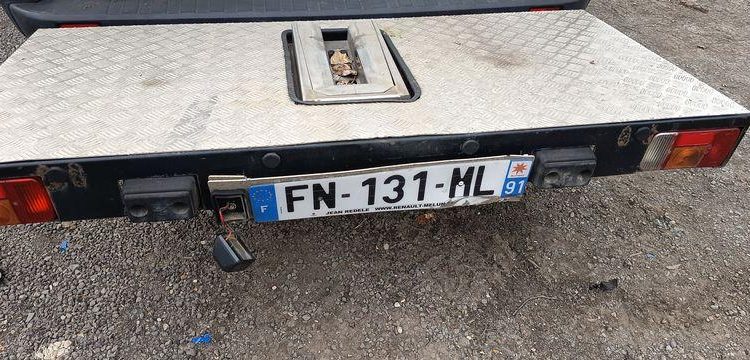 RENAULT TRAFIC AVEC NACELLE  FN-131-ML