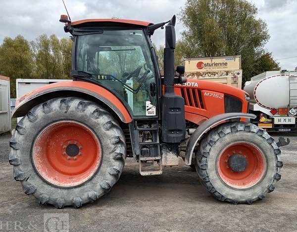 KUBOTA TRACTEUR M7152 – DIESEL –  6165 HEURES – ANNEE 2020  FP-596-EW