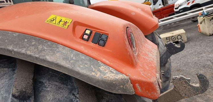 KUBOTA TRACTEUR M7152 – DIESEL –  6165 HEURES – ANNEE 2020  FP-596-EW