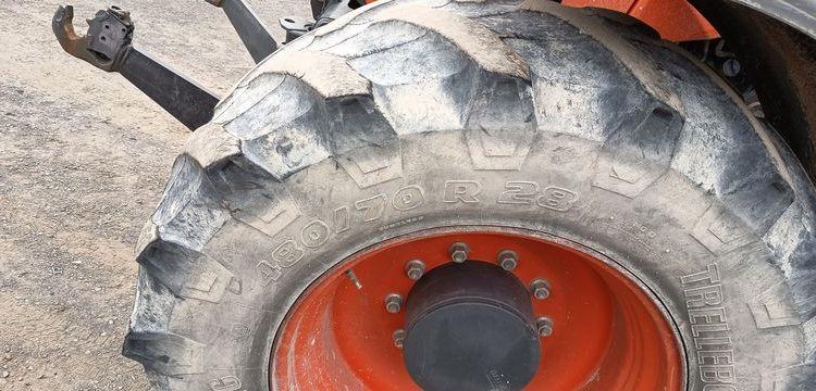 KUBOTA TRACTEUR M7152 – DIESEL –  6165 HEURES – ANNEE 2020  FP-596-EW