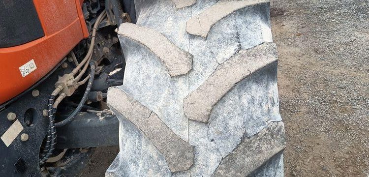 KUBOTA TRACTEUR M7152 – DIESEL –  6165 HEURES – ANNEE 2020  FP-596-EW