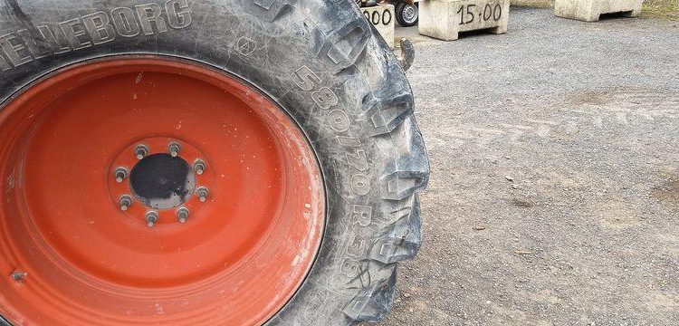 KUBOTA TRACTEUR M7152 – DIESEL –  6165 HEURES – ANNEE 2020  FP-596-EW