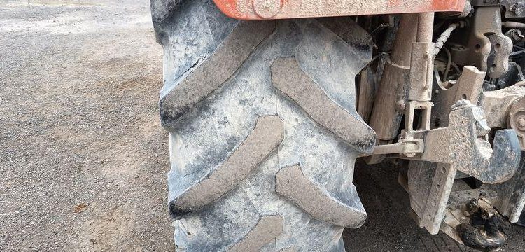 KUBOTA TRACTEUR M7152 – DIESEL –  6165 HEURES – ANNEE 2020  FP-596-EW