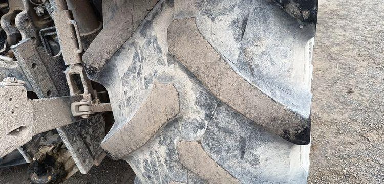 KUBOTA TRACTEUR M7152 – DIESEL –  6165 HEURES – ANNEE 2020  FP-596-EW