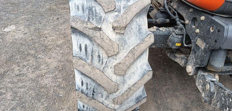 KUBOTA TRACTEUR M7152 – DIESEL –  6165 HEURES – ANNEE 2020  FP-596-EW