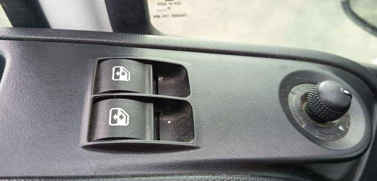 IVECO DAILY 35S14 AVEC NACELLE 141TLE – 12 M – 556 HEURES – 96199 KMS – ANNEE 2020 BLANC FT-458-RV