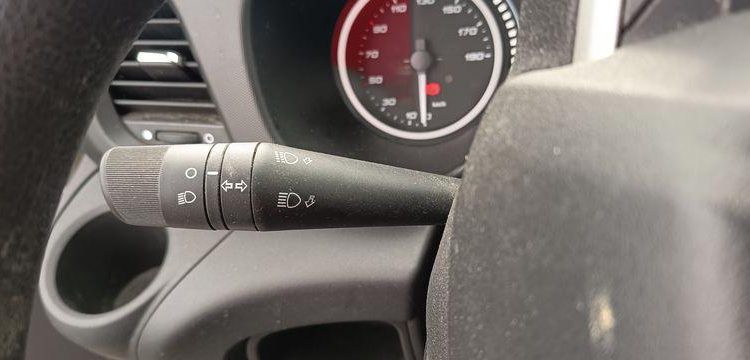 IVECO DAILY 35S14 AVEC NACELLE 141TLE – 12 M – 556 HEURES – 96199 KMS – ANNEE 2020 BLANC FT-458-RV