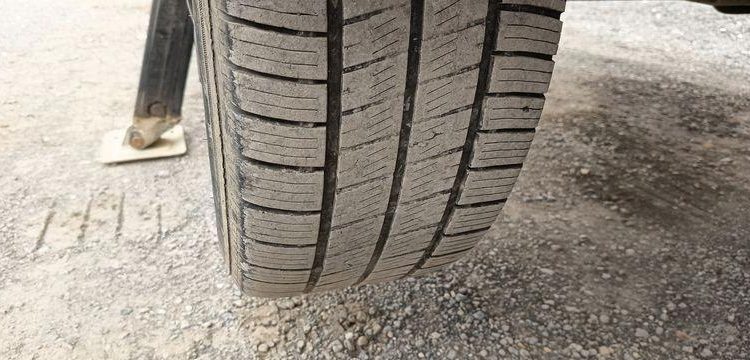 IVECO DAILY 35S14 AVEC NACELLE 141TLE – 12 M – 556 HEURES – 96199 KMS – ANNEE 2020 BLANC FT-458-RV