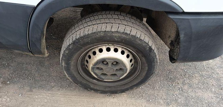 IVECO DAILY 35S14 AVEC NACELLE 141TLE – 12 M – 556 HEURES – 96199 KMS – ANNEE 2020 BLANC FT-458-RV