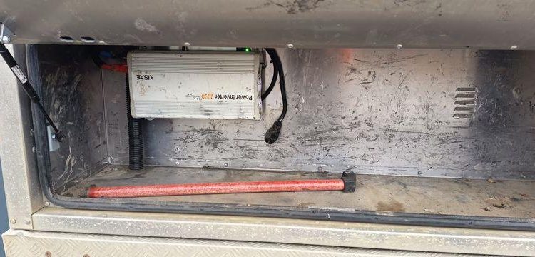 IVECO DAILY 35S14 AVEC NACELLE 141TLE – 12 M – 556 HEURES – 96199 KMS – ANNEE 2020 BLANC FT-458-RV