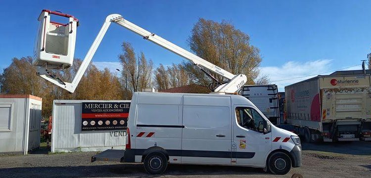 RENAULT MASTER L2H2 AVEC NACELLE FRANCE ELEVATEUR 121F – 10 M – 594 HEURES – ANNEE 2020 BLANC FV-199-MJ