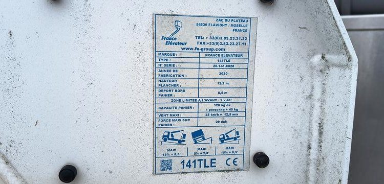 IVECO DAILY 35S14 AVEC NACELLE 141TLE – 12 M – DIESEL – 220 HEURES – ANNEE 2020 BLANC FV-823-CY