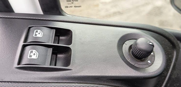 IVECO DAILY 35S14 AVEC NACELLE 141TLE – 12 M – DIESEL – 220 HEURES – ANNEE 2020 BLANC FV-823-CY