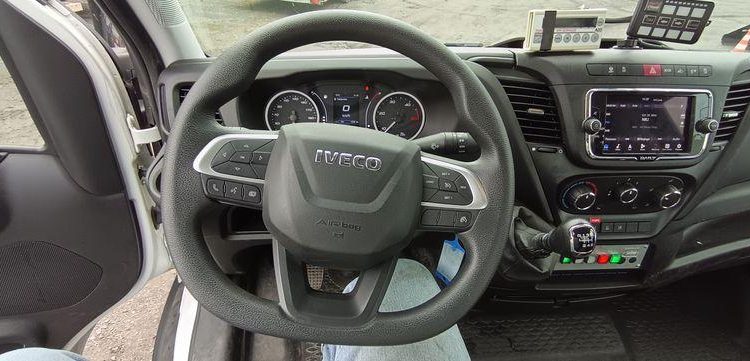 IVECO DAILY 35S14 AVEC NACELLE 141TLE – 12 M – DIESEL – 220 HEURES – ANNEE 2020 BLANC FV-823-CY