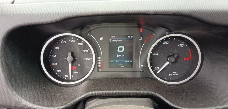 IVECO DAILY 35S14 AVEC NACELLE 141TLE – 12 M – DIESEL – 220 HEURES – ANNEE 2020 BLANC FV-823-CY