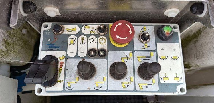 IVECO DAILY 35S14 AVEC NACELLE 141TLE – 12 M – DIESEL – 220 HEURES – ANNEE 2020 BLANC FV-823-CY