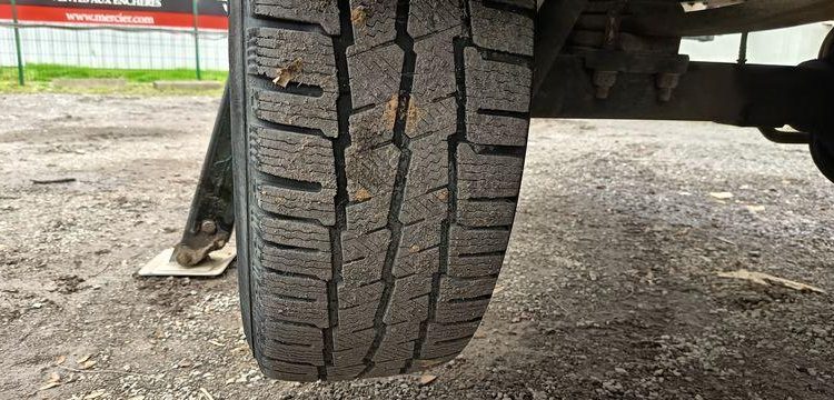 IVECO DAILY 35S14 AVEC NACELLE 141TLE – 12 M – DIESEL – 220 HEURES – ANNEE 2020 BLANC FV-823-CY