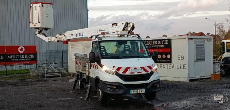 IVECO DAILY 35S14H AVEC NACELLE FRANCE ELEVATEUR 141 TLE – 12M – 344 HEURES- AN 2020 BLANC FW-805-AX