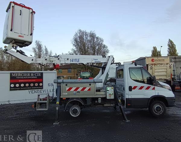 IVECO DAILY 35S14H AVEC NACELLE FRANCE ELEVATEUR 141 TLE – 12M – 344 HEURES- AN 2020 BLANC FW-805-AX