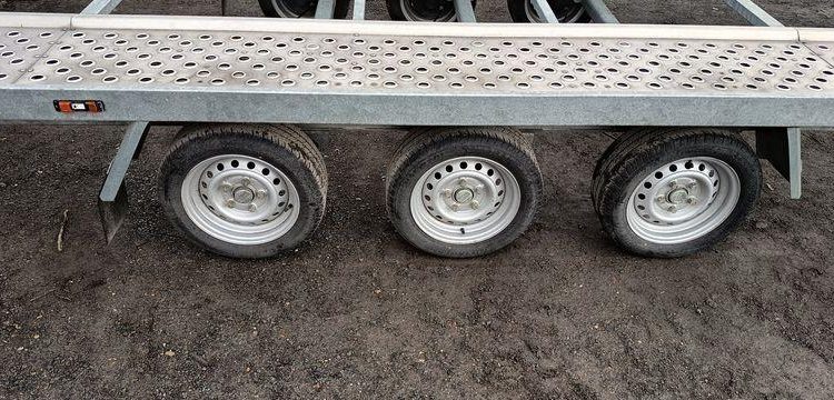 PHOENIX REMORQUE PORTE VOITURE 3 ESSIEUX – PTAC : 3,5 TONNES –  GN-860-AG