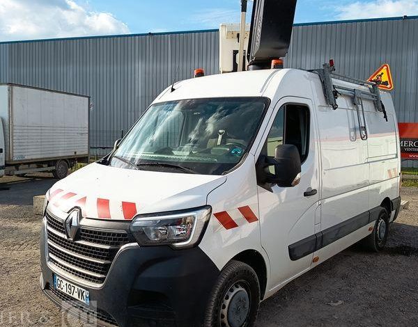 RENAULT MASTER AVEC NACELLE KLUBB KL32 / 10 M -DIESEL – 271 HEURES – 29791 KMS – AN 2016 BLANC GC-197-VK