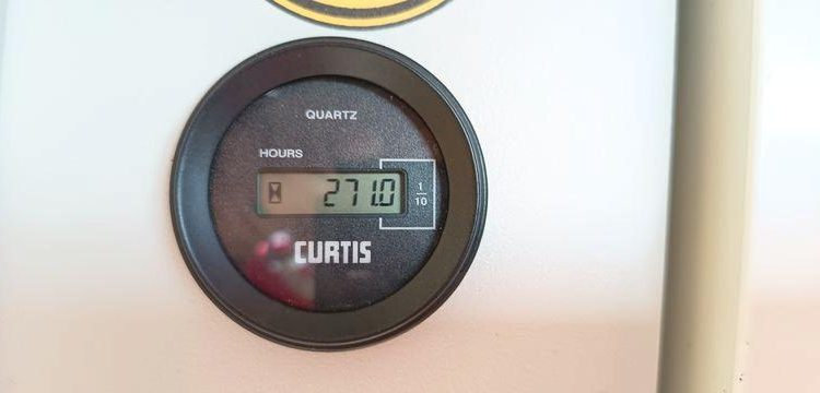 RENAULT MASTER AVEC NACELLE KLUBB KL32 / 10 M -DIESEL – 271 HEURES – 29791 KMS – AN 2016 BLANC GC-197-VK