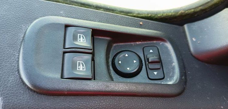 RENAULT MASTER AVEC NACELLE KLUBB KL32 / 10 M -DIESEL – 271 HEURES – 29791 KMS – AN 2016 BLANC GC-197-VK