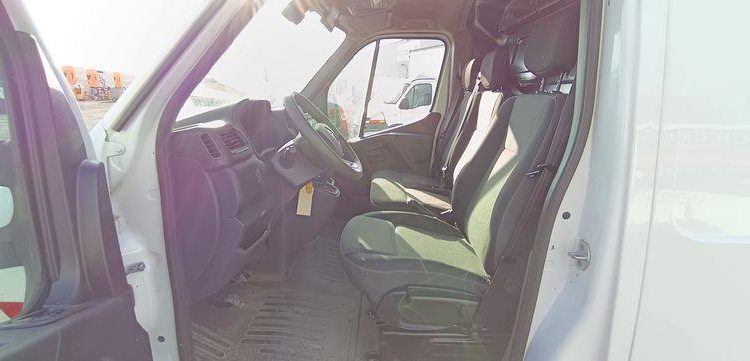 RENAULT MASTER AVEC NACELLE KLUBB KL32 / 10 M -DIESEL – 271 HEURES – 29791 KMS – AN 2016 BLANC GC-197-VK