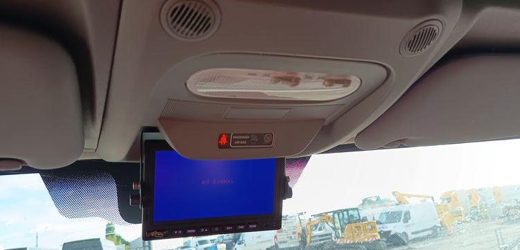 RENAULT MASTER AVEC NACELLE KLUBB KL32 / 10 M -DIESEL – 271 HEURES – 29791 KMS – AN 2016 BLANC GC-197-VK