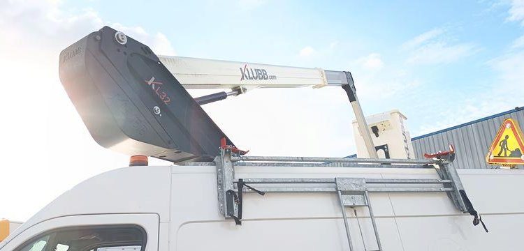 RENAULT MASTER AVEC NACELLE KLUBB KL32 / 10 M -DIESEL – 271 HEURES – 29791 KMS – AN 2016 BLANC GC-197-VK