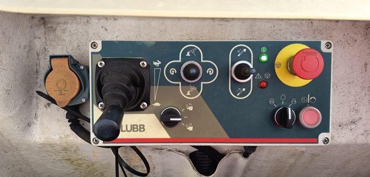 RENAULT MASTER AVEC NACELLE KLUBB KL32 / 10 M -DIESEL – 271 HEURES – 29791 KMS – AN 2016 BLANC GC-197-VK