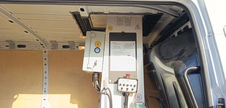 RENAULT MASTER AVEC NACELLE KLUBB KL32 / 10 M -DIESEL – 271 HEURES – 29791 KMS – AN 2016 BLANC GC-197-VK